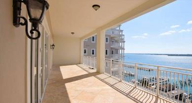 One Ocean, 707/709 Double Unit